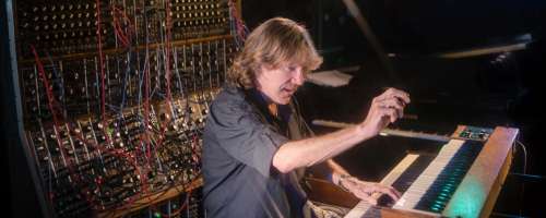 Umrl je Keith Emerson, član Emerson Lake & Palmer