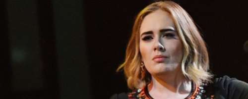 Adele: Moja maternica se je začela oglašati