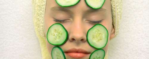 Osvežilni kumarični gel, zaradi katerega vam bo vaša koža hvaležna