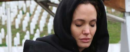 Angelina Jolie je jokala, te groze ne bo nikoli pozabila!