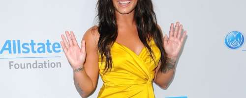 Demi Lovato je obsedena z rumeno