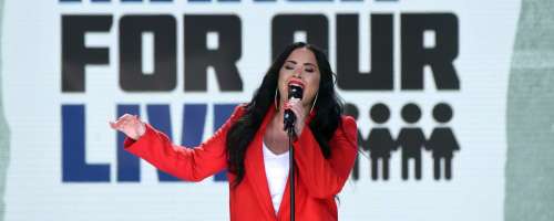 Neverjeten duet Christine Aguilera in Demi Lovato