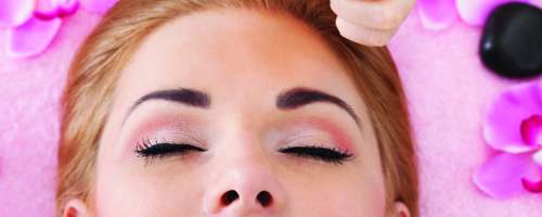 5 presenetljivih lepotnih učinkov akupunkture