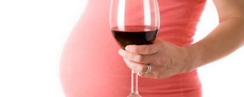 Kaj se zgodi, če nosečnica popije alkohol?