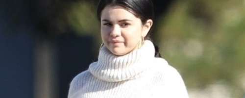 Selena Gomez brez nedrčka osupnila oboževalce
