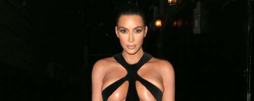 Kim Kardashian spet kaže golo kožo
