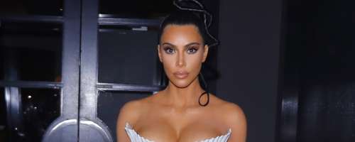 Kim Kardashian je videti popolnoma neprepoznavna
