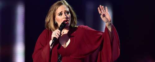 Je Adele že ločena?