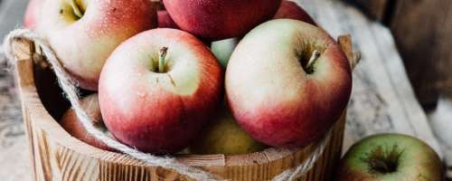 Več domačih jabolk, česna in kurkume, manj sladkorja in belega kruha
