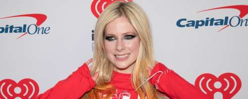 Avril Lavigne bo presenetila z novim albumom