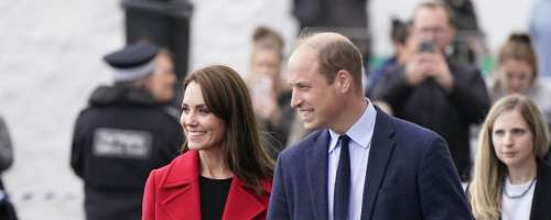 Princ William in princesa Kate obiskala 'svoj' Wales