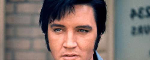 Plašč Elvisa Presleyja na dražbi prodali za 128.000 britanskih funtov