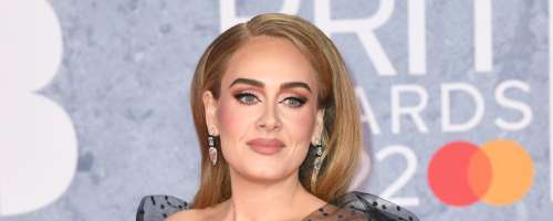 Adele o tesnem perilu za oblikovanje postave