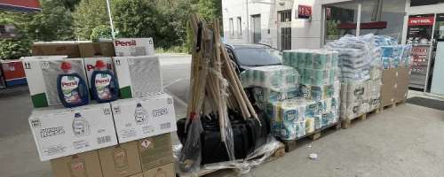 Zloraba pomoči: Odnesel 30 lopat in jih prodal, knauf plošče končale na njenem dvorišču