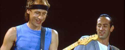 Umrl je kitarist Jack Sonni, ki je sodeloval s skupino Dire Straits