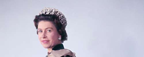 Leto dni po smrti Elizabete II.: Nepremagljiva monarhinja britanske krone