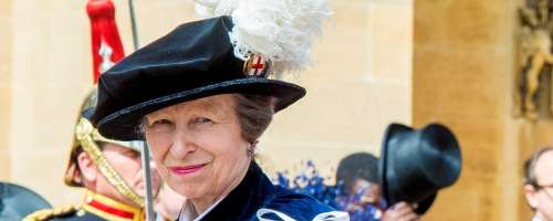 Britanska princesa Anne po nesreči zapustila bolnišnico