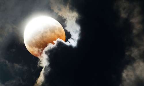 Tedenski horoskop: Petkova polna luna bo vabila k okrepitvi duha