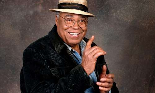 Umrl je igralec James Earl Jones