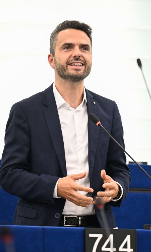 20250908_EP-189904C_LD1_EG_074-MEDIUM