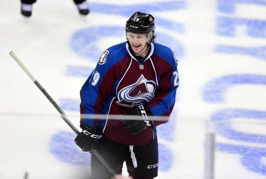 nathan mackinnon re