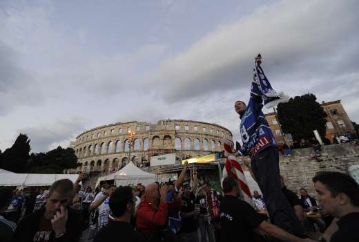 navijaci medvescak arena pula 96