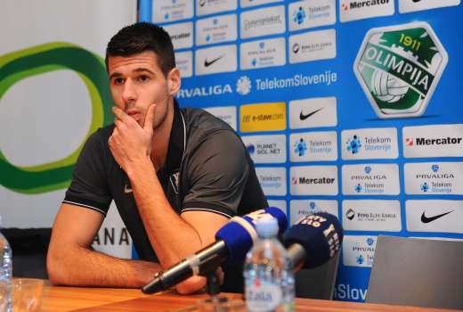 Nemanja Mitrović Olimpija Ljubljana tiskovna konferenca