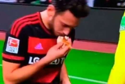 Hakan Calhanoglu kruh