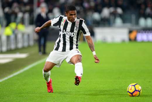 douglas costa re