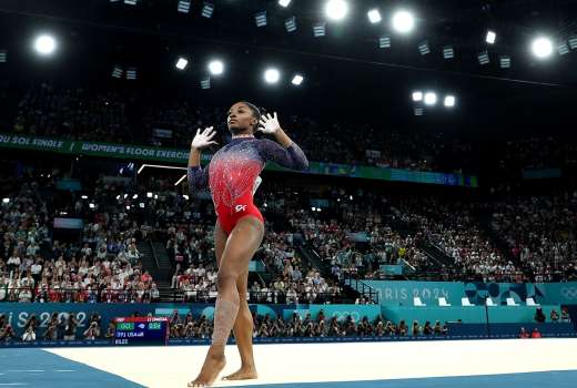 simone biles pm