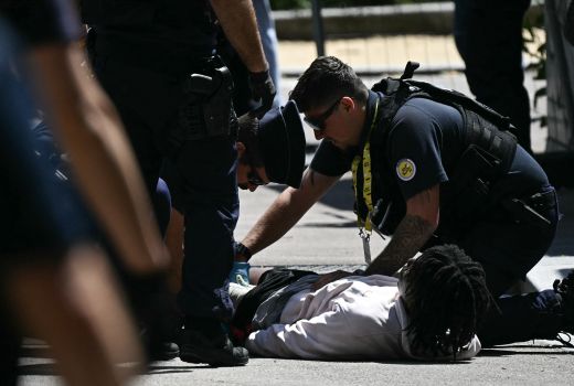 policija tour napadalec