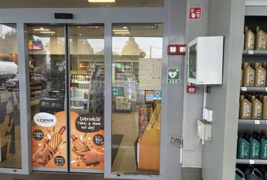 mol bencinski servisi, AED defibrilator