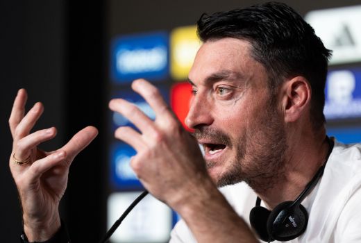 albert riera eintracht pm