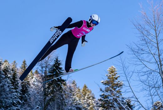 lara logar.jpg