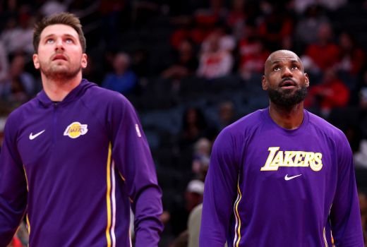 luka doncic lebron james lakers pm.jpg
