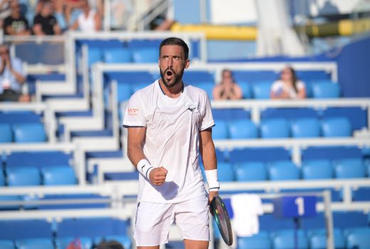 dzumhur.jpg