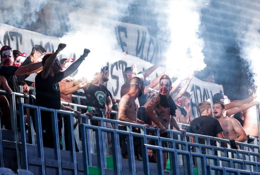 olimpija-aluminij - navijaci - klovni.jpg