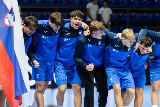 slovenija u18.jpg