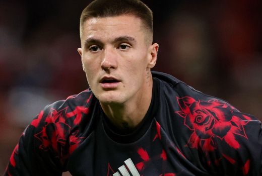 benjamin sesko manchester united pm.jpg