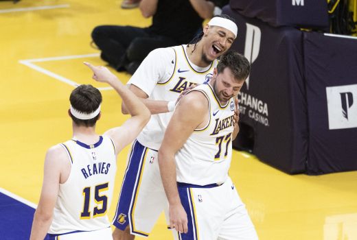 lakers doncic hayes reaves.jpg