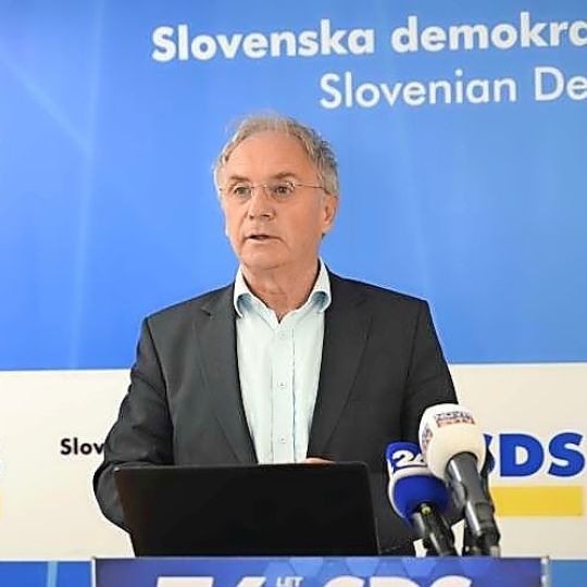 929641_035_ales_hojs