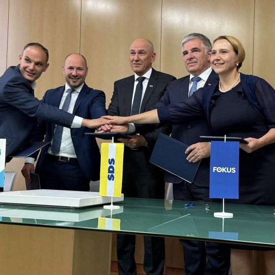koalicijska pogodba1 FB.jpg