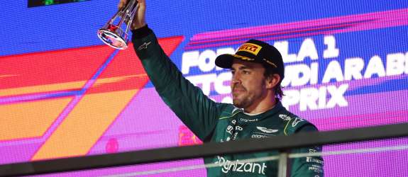 Drama na dirki formule 1 v Džedi: Alonso po pritožbi le tretji