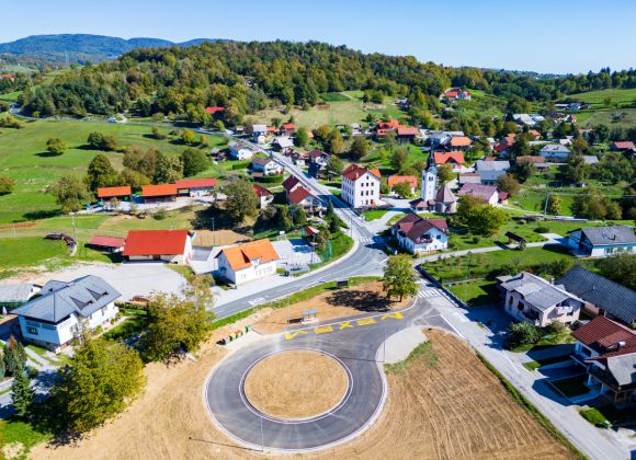 Otvoritev novega avtobusnega obračališča in postajališča na Štrekljevcu