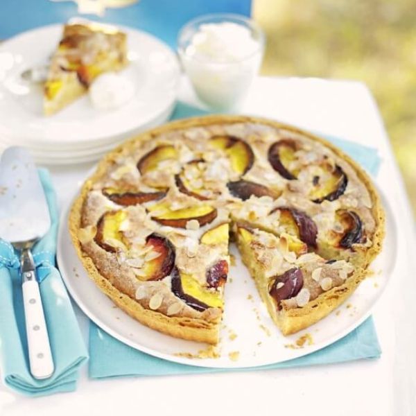 Breskova pita z mandlji