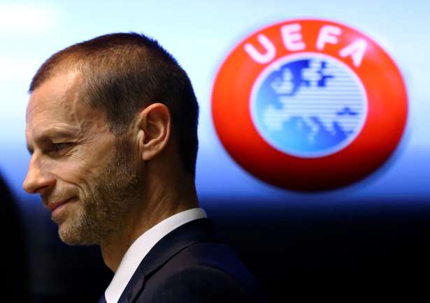 Die UEFA erwägt einen europäischen Superpokal mit vier Klubs