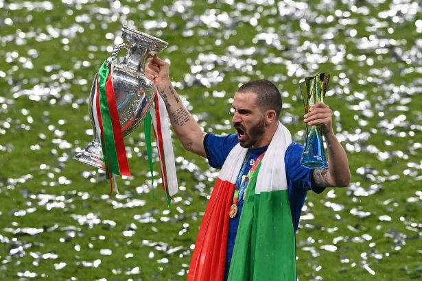 Ekipa24.si - KRALJ! Veliki junak BONUCCI je obnorel svet s svojo reakcijo, glejte, kaj je na ves glas kričal ANGLEŽEM! (foto) - Vimarsana News