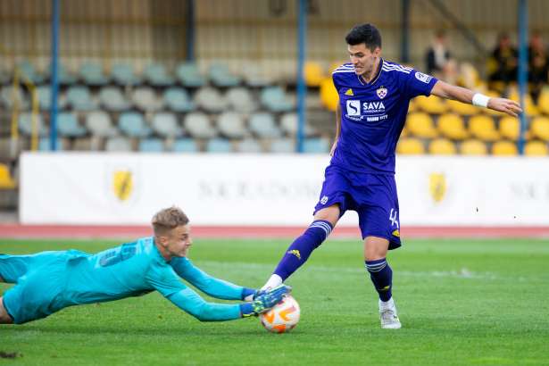 Ekipa24.si - Nove Denarne Kazni Za Nogometne Prvoligaše! Ne Maribor Ne ...