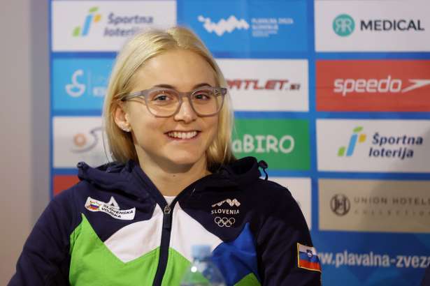 Neža Klančar avec un nouveau record dans la finale du 50 m des dauphins