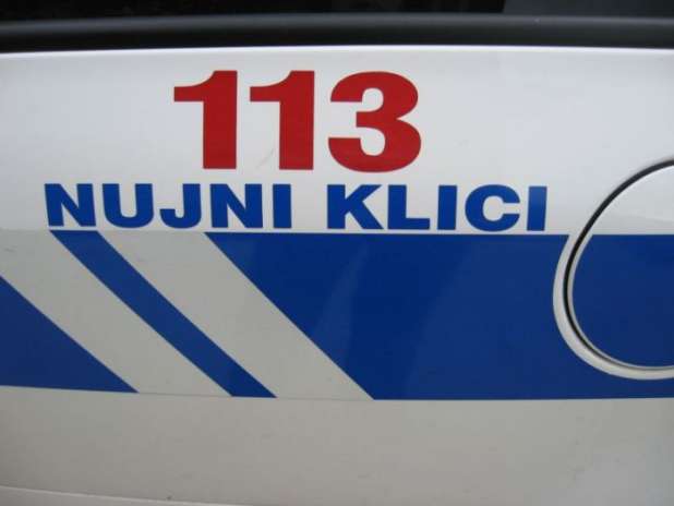 Policisti iščejo tri moške